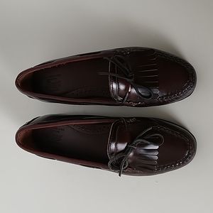 Bass women's loafers, size 7. Dark brown/ burgundy. New no tag. No box